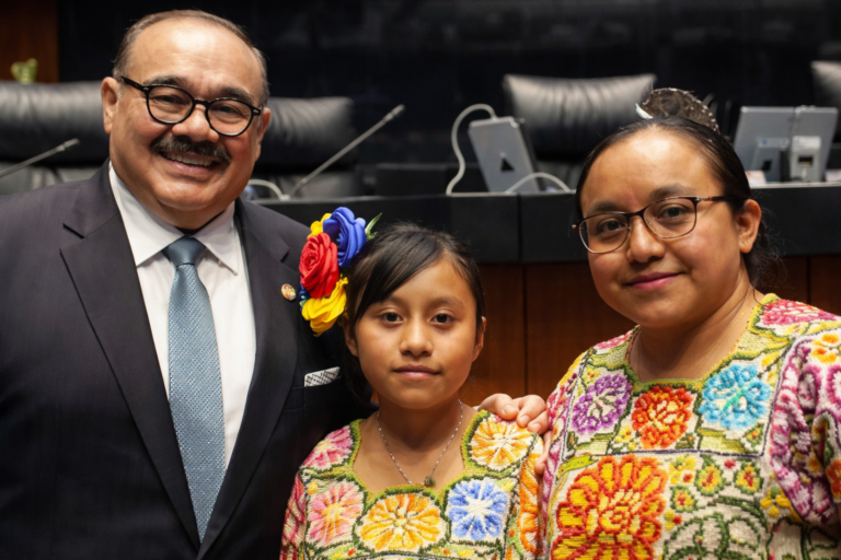 Jorge Carlos Ramírez Marín destaca voz de niña maya y llama a que las leyes transformen vidas en Yucatán