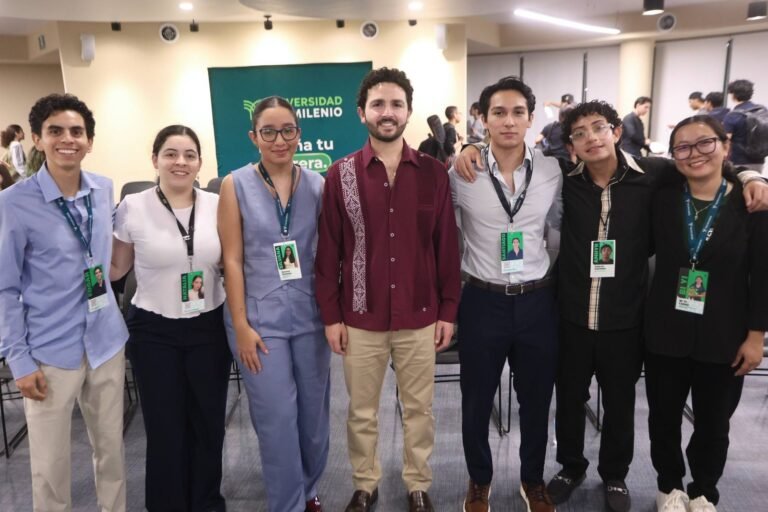 Milo Barrera charla con jóvenes de Mérida: apuesta por talento y nuevas industrias en Yucatán