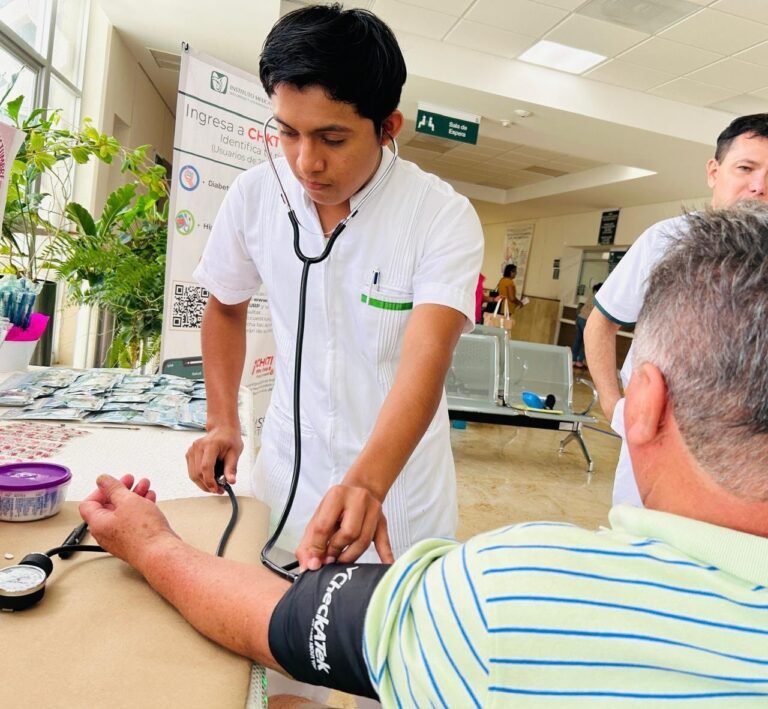IMSS Yucatán llama a hombres mayores de 45 años a realizarse estudios para detectar cáncer de próstata