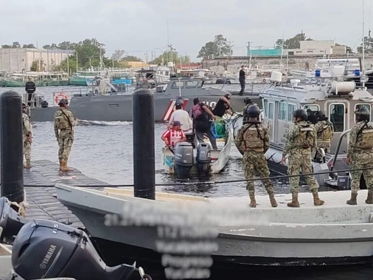 Marina asegura embarcación tras persecución marítima frente a costas de Progreso