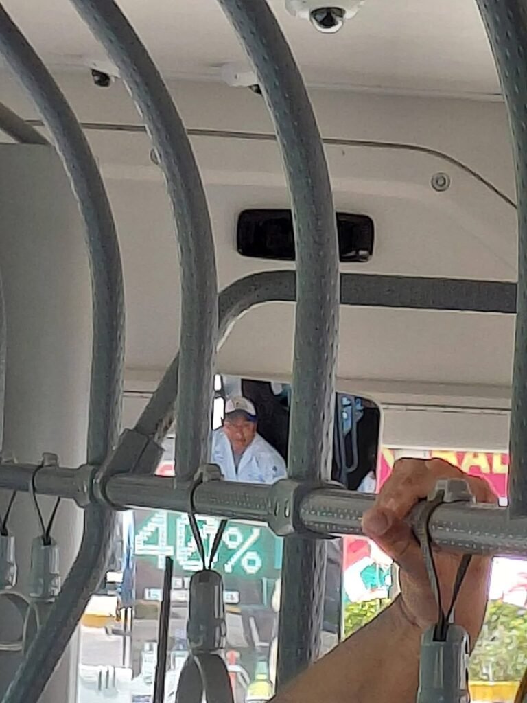 Denuncian en redes presunto maltrato de chofer a estudiante en ruta UPY-Almendros