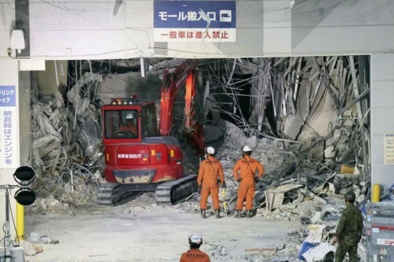 Terremoto en Japón deja 35 fallecidos; continúan las labores de rescate entre los escombros
