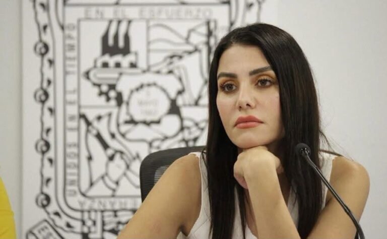 Diputada pone fin a su podcast tras polémica por comentarios sobre adultos mayores