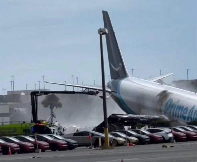 Tragedia en Miami: avión de carga de Amazon se sale de la pista y deja cinco muertos